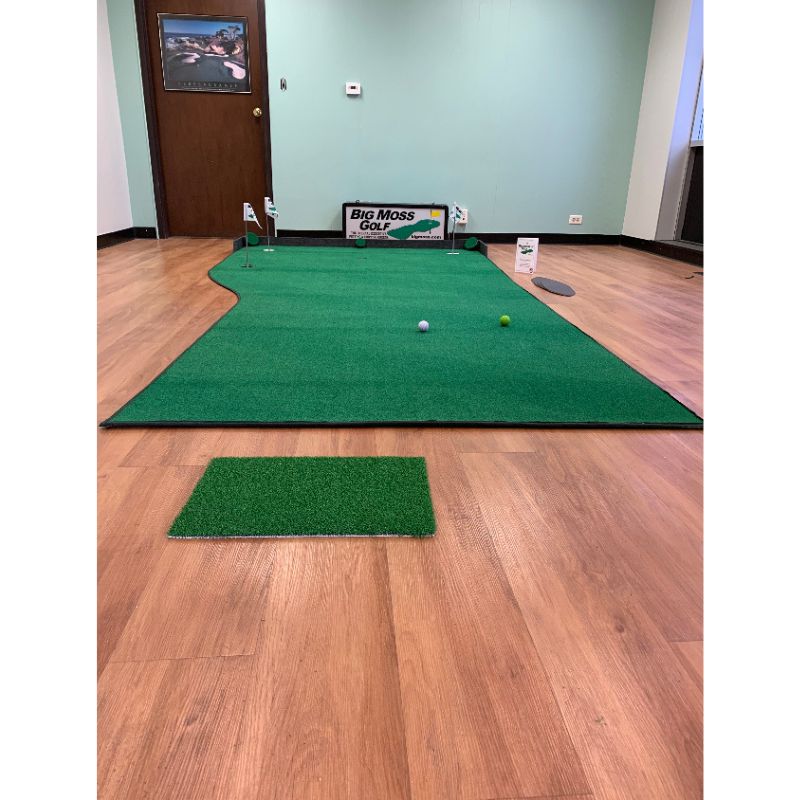 Big Moss Golf Country Club 612 V2 Putting Green