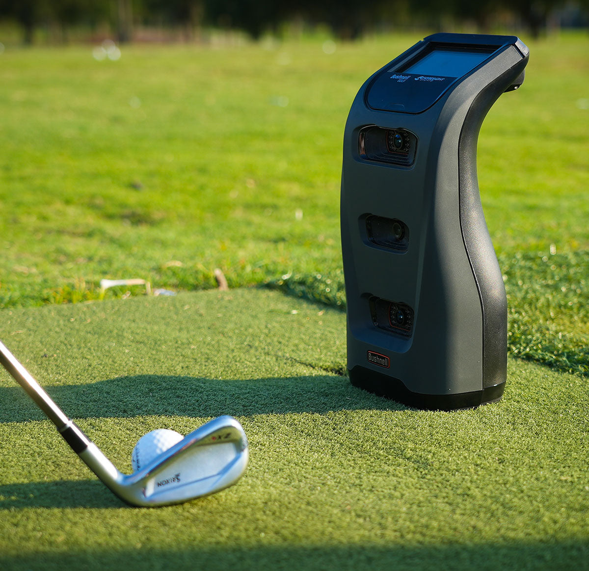 Bushnell Launch Pro Golf Launch Monitor & Simulator